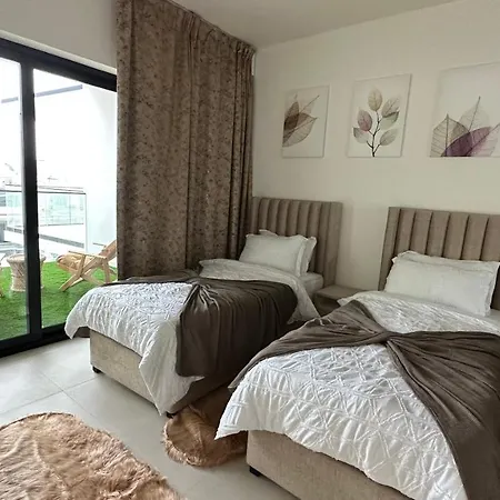 Luxury 2 Bedrooms 5 Minutes From Burj Khalifa Dubai Exterior foto