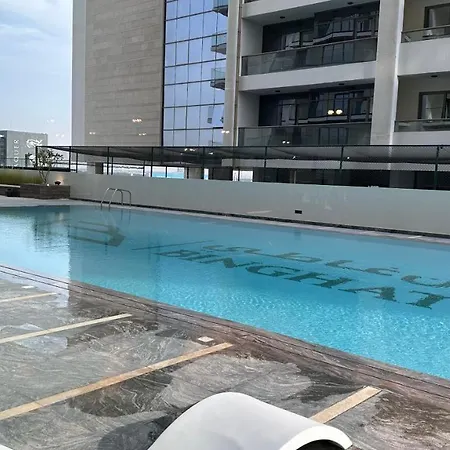Luxury 2 Bedrooms 5 Minutes From Burj Khalifa Dubai Exterior foto